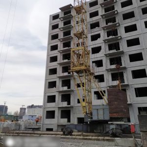 Аренда башенных кранов в Бишкеке                        Аренда спецтехники Услуги башенных кранов